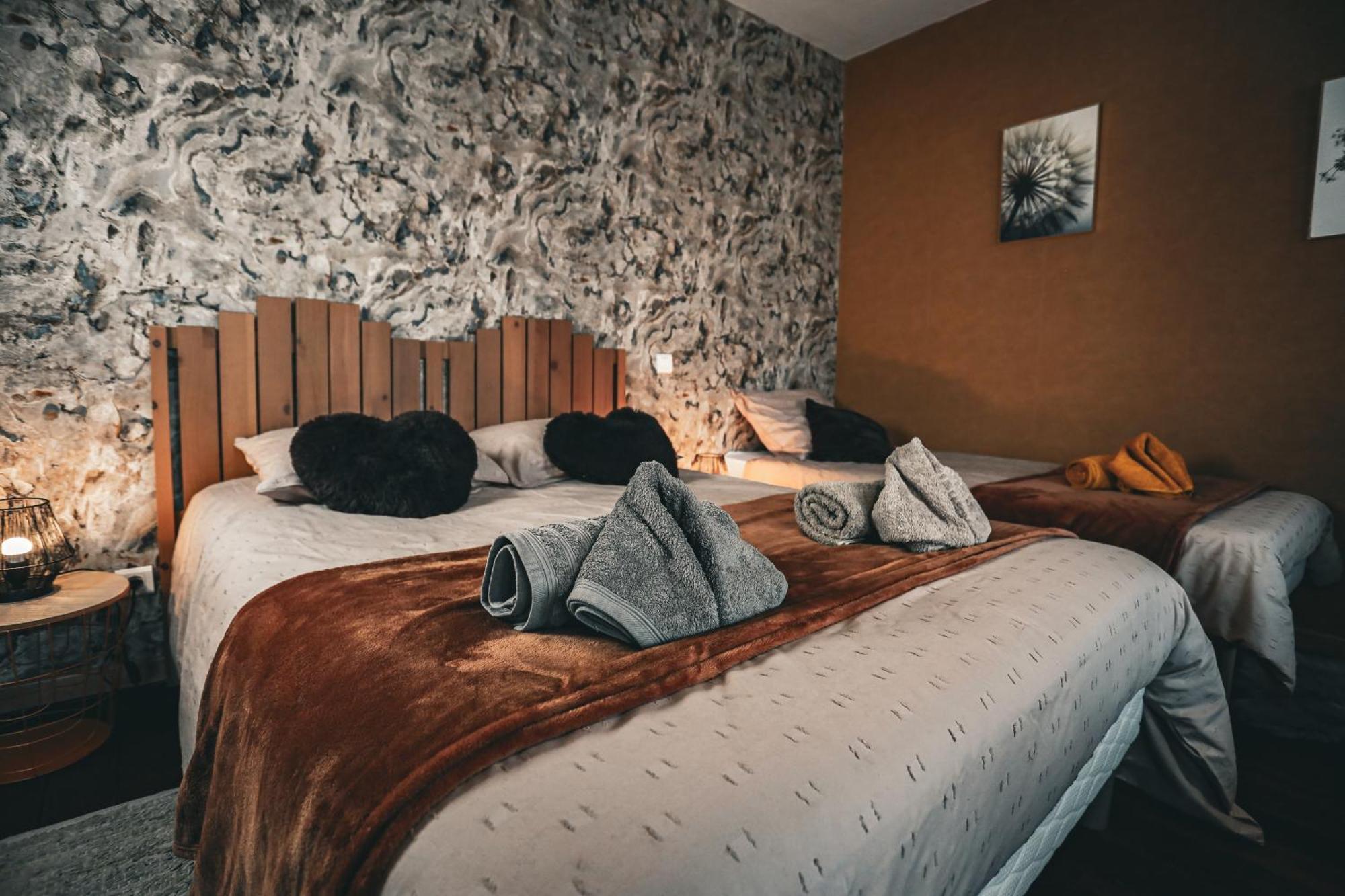 Gite , Au Dormeur Du Val Vireux-Wallerand Экстерьер фото