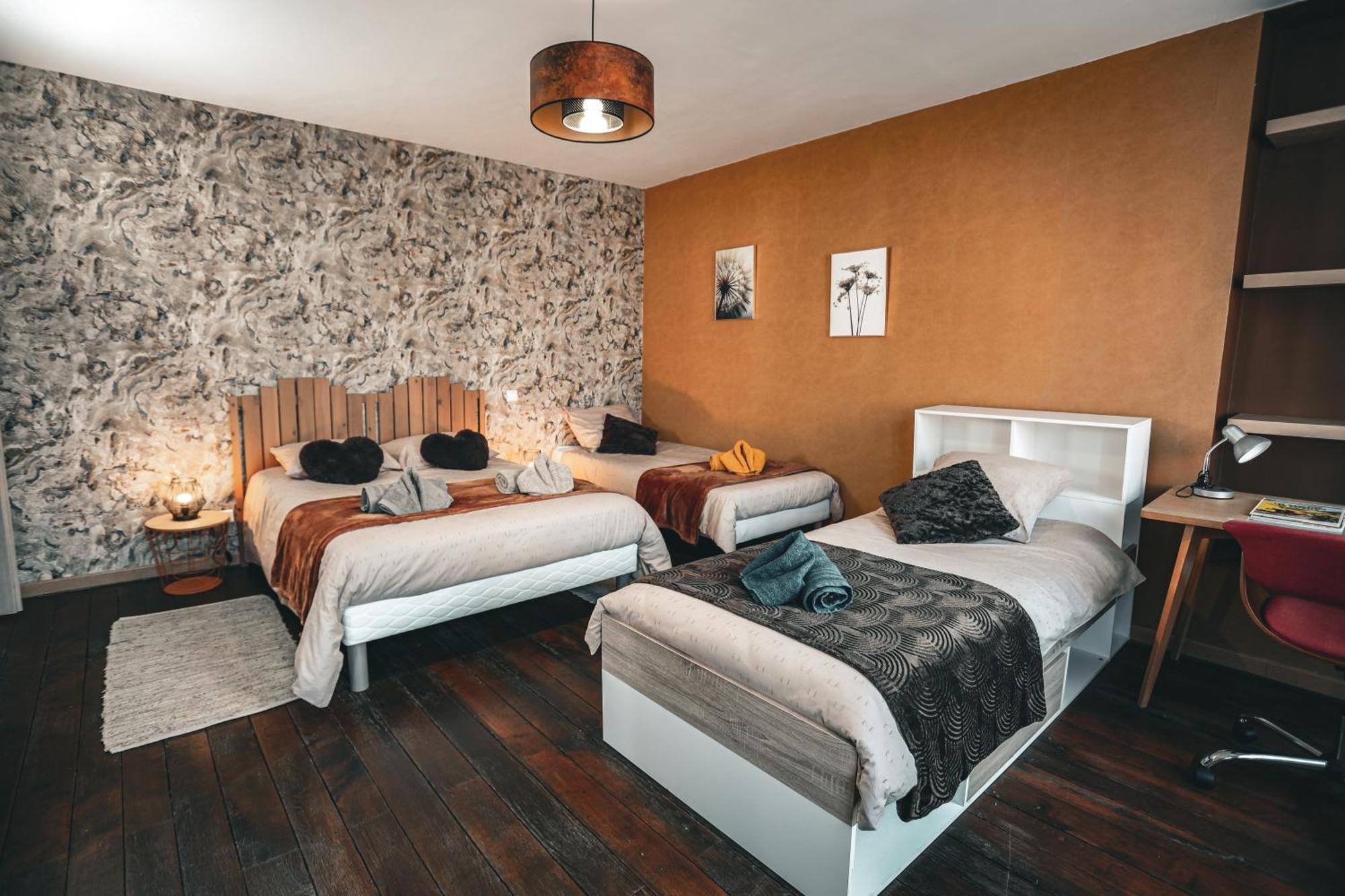 Gite , Au Dormeur Du Val Vireux-Wallerand Экстерьер фото